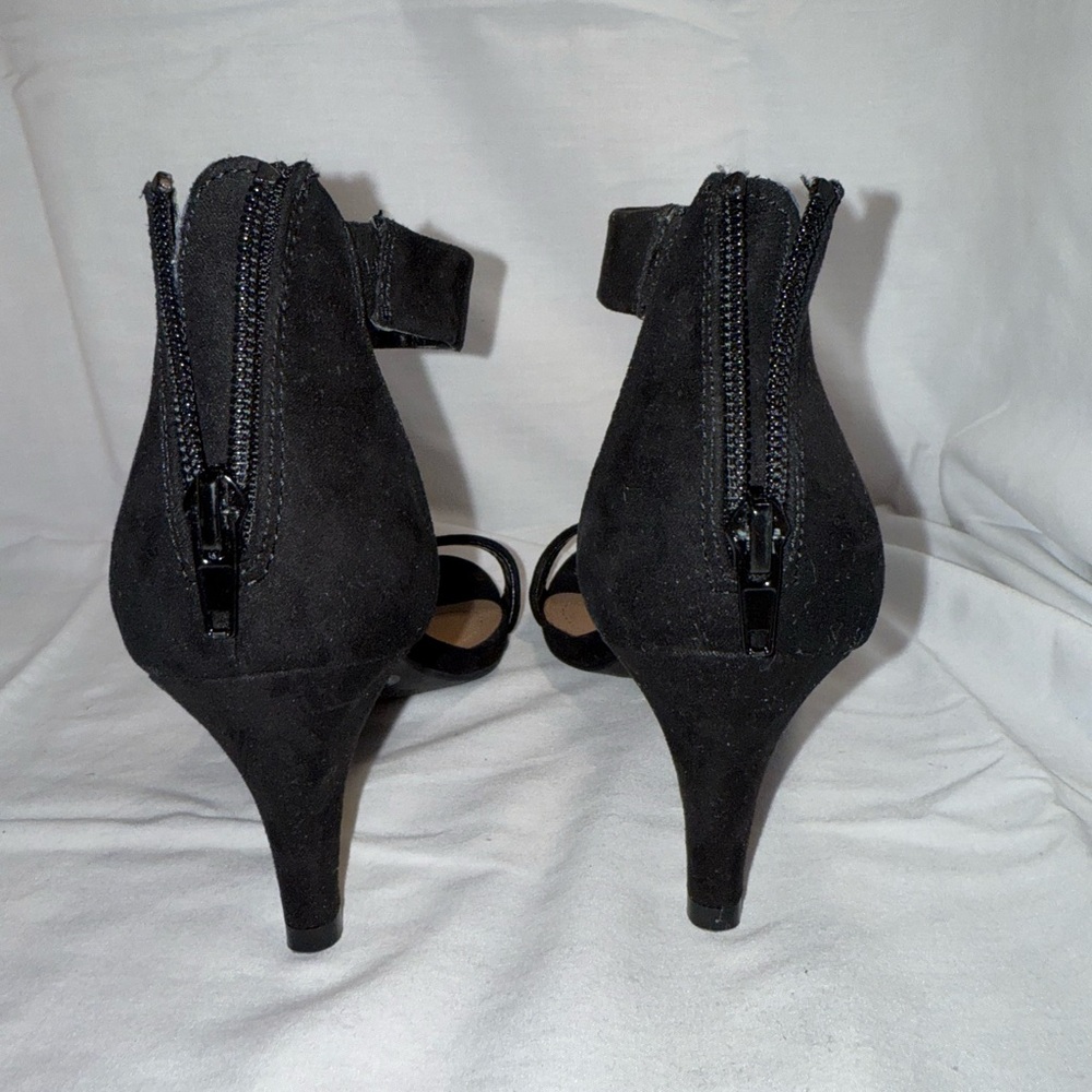Style & Co. Black and Tan Heels Sleek Minimalist Design - Picture 3 of 8